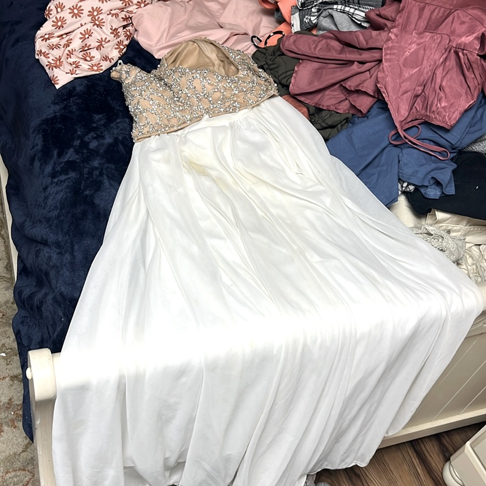 Beautiful glamour by Terani prom dress size four